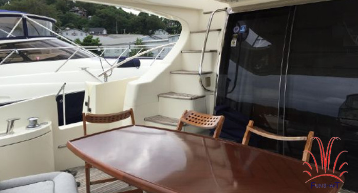 funshaft Azimut 62 Rental